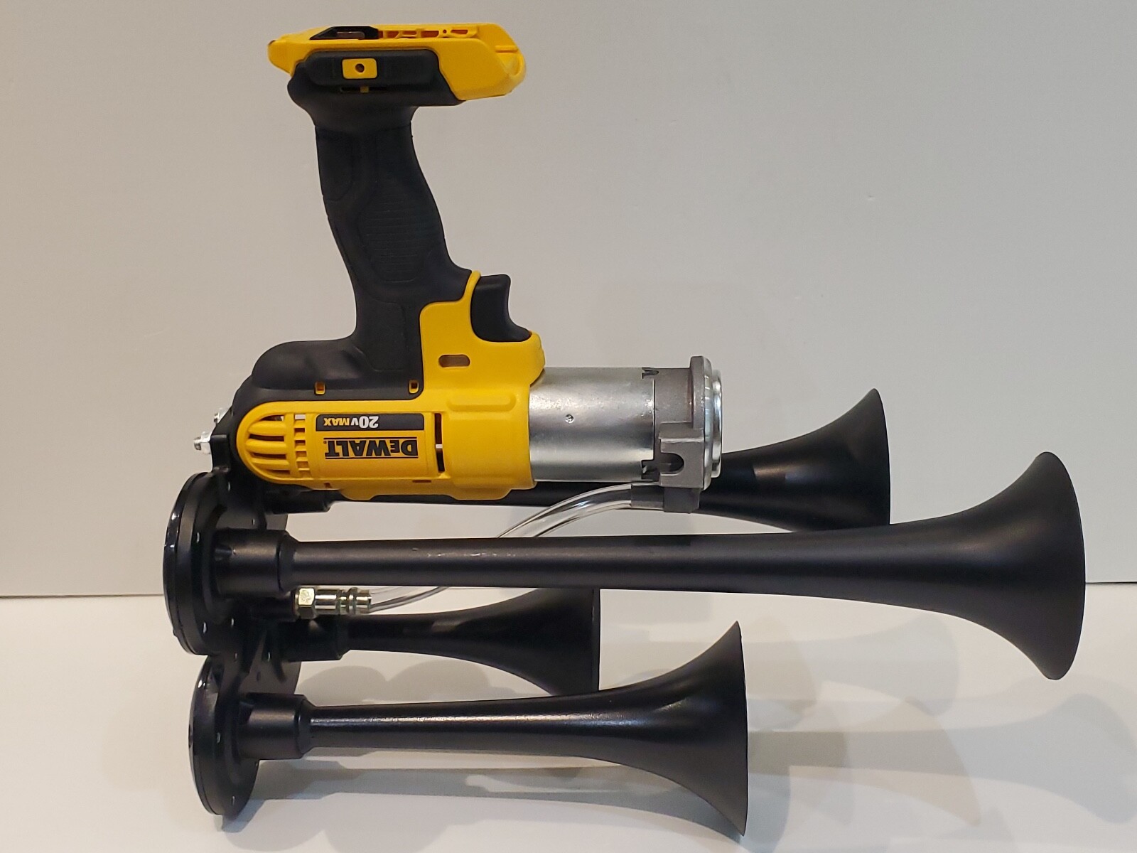 DeWALT 20V MAX Air Horn ,QUAD Train Horn Compressor ,Black Trumpets 14