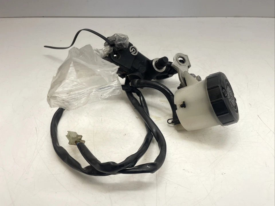 ♻️ Главный цилиндр переднего тормоза Triumph Speed Triple 1050 2011–2015 Brembo ♻️ - Изображение 4 из 4