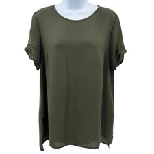 DR2 Tunic Blouse SZ M Khaki Green Round Neck Short Sleeve Split Hem Lightweight