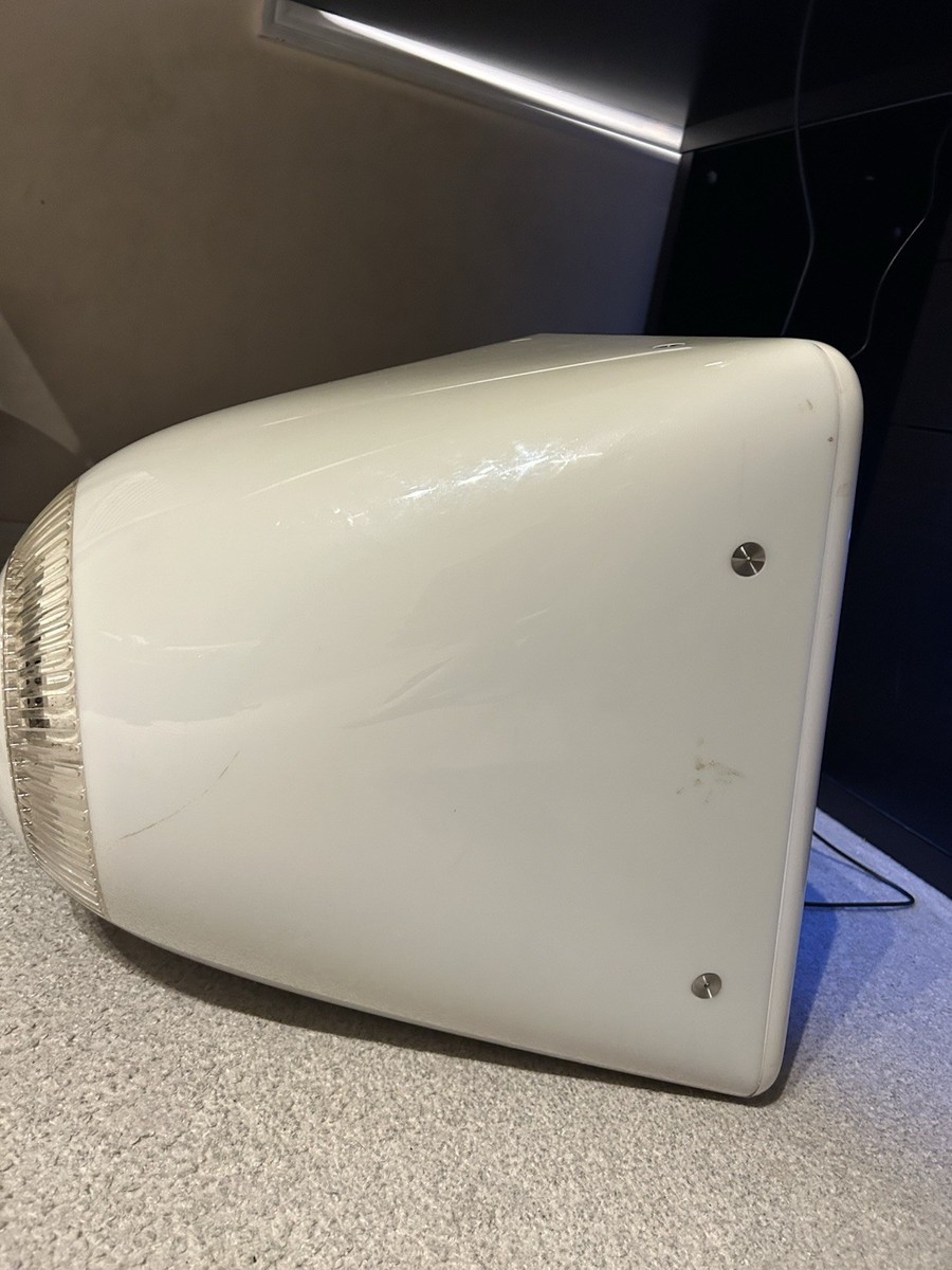 Apple eMac G4 (700MHz, 1GB RAM, Mac OS X 10.4.11) – Working