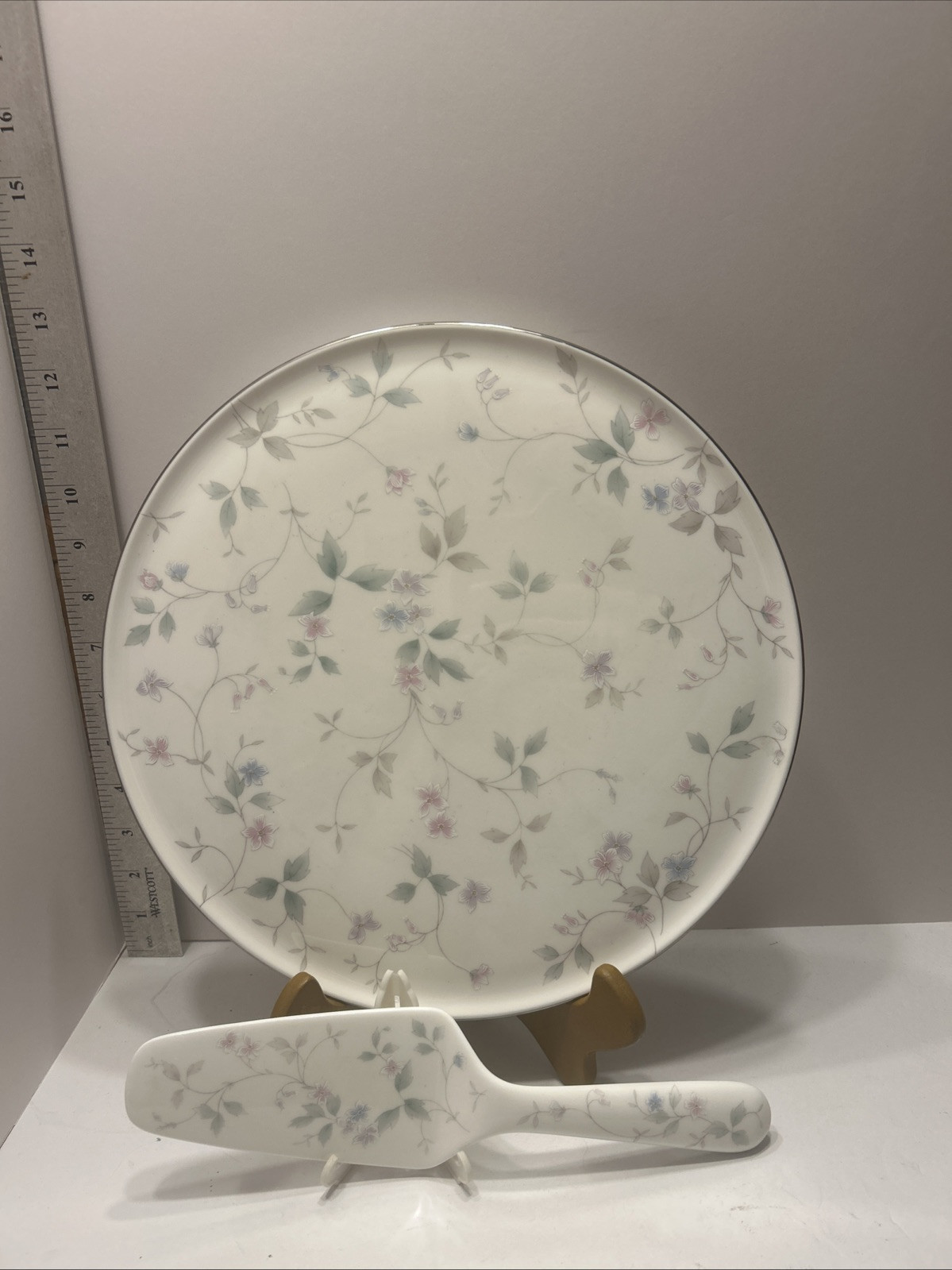 Rare Discontinued 1988 Mikasa Feelings Cake Plate Server Enchanted Set