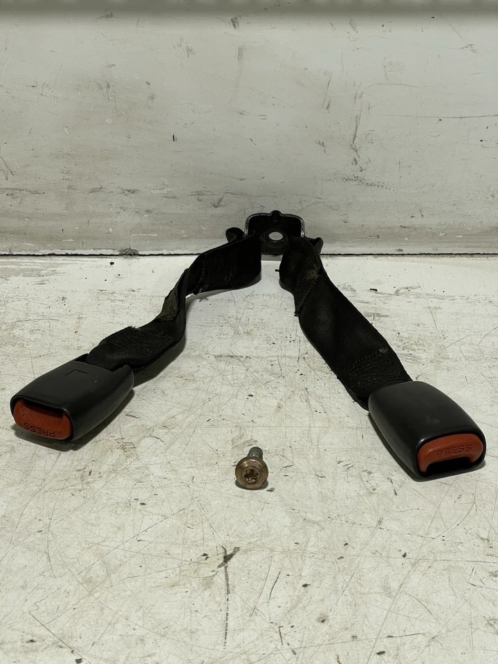 97-06 Jeep TJ Wrangler заднее сиденье двойной гнездо пряжки ремня безопасности с болтом OEM - Изображение 2 из 4