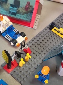 Lego City 3368 Space Center & 3365 Moon Buggy