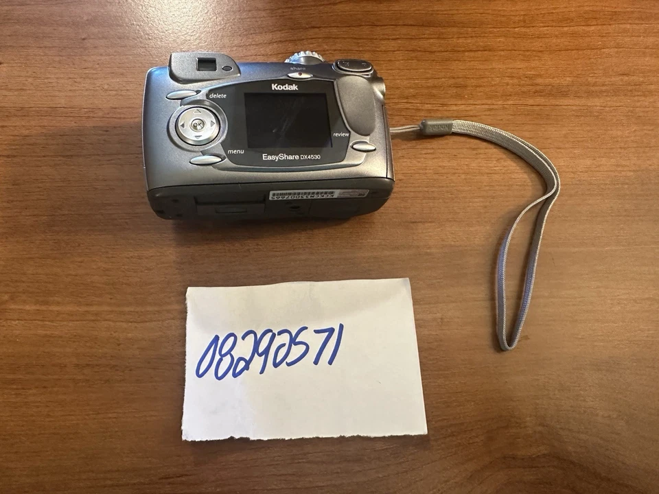 Kodak EasyShare DX4530 Digital Camera 5MP, 3X Zoom, Gray - Image 2 of 2