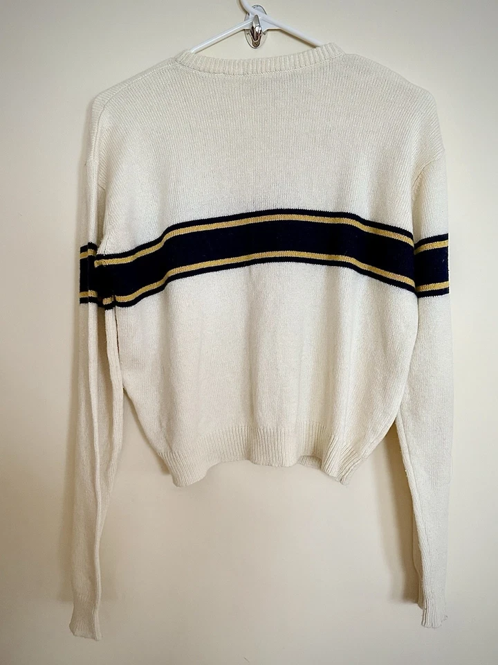 Suéter Pullover Brandy Melville Boston Tejido Talla Única Para Mujer Negro y Dorado Foto 2 de 4