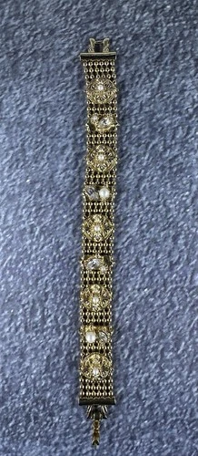 A Vintage Rhinestone & Pearl Goldtone Costume Jewelry Bracelet Floral With Clasp