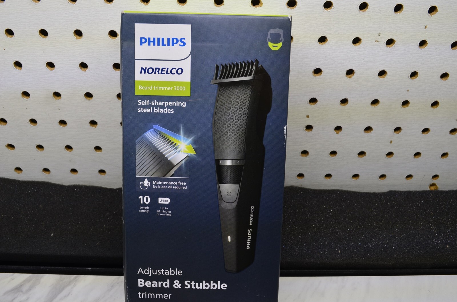 Philips Norelco 3000 Rechargeable Beard & Stubble Trimmer Hair Clipper BT3210/41