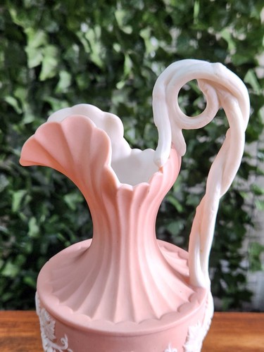 VGC: VINTAGE ENGLISH PARIAN WARE PINK AND WHITE PITCHER - GRAPES AND LEAVES - Picture 7 of 10