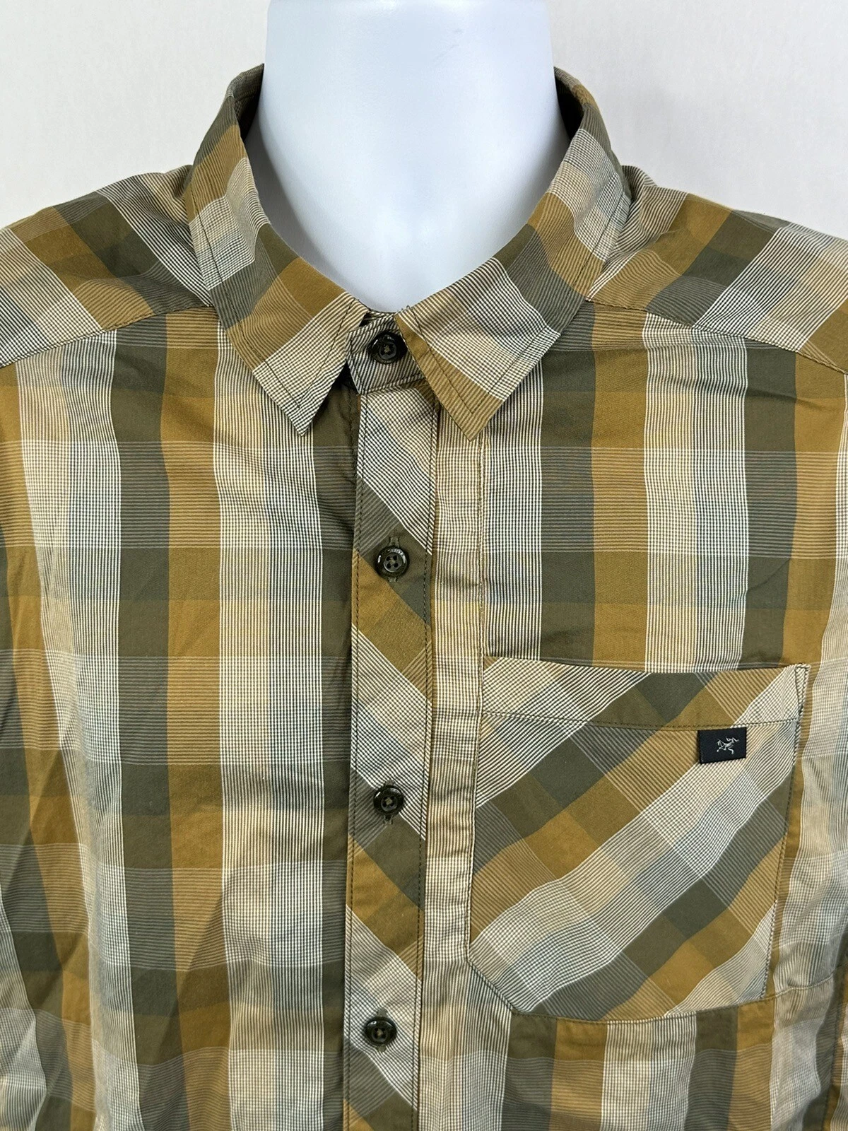 arcteryx plaid pocket logo s/s button up shirt