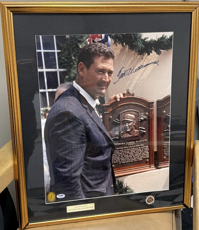 Ted Williams HOF Picture Autograph PSA/Williams Family Hologram Authentic 