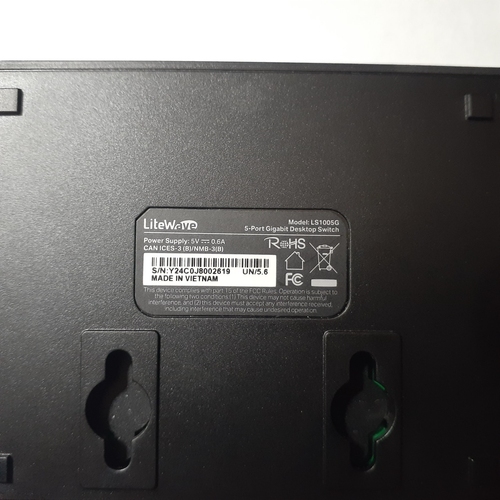 TP-Link Litewave 5 Port Gigabit Ethernet Switch Desktop Ethernet Splitter NWOB - Picture 6 of 9