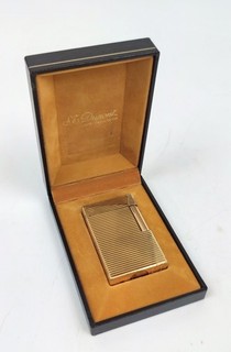 altes Dupont Paris made in France Feuerzeug in Original Etui Gold Auflage