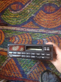 1992 95 AM/FM Ford Cassette Radio Ford Escort Sable Taurus F43F 19B132 AA