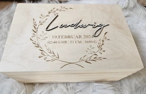 Personalisierte Erinnerungsbox aus Holz Geschenk zur Geburt oder Taufe