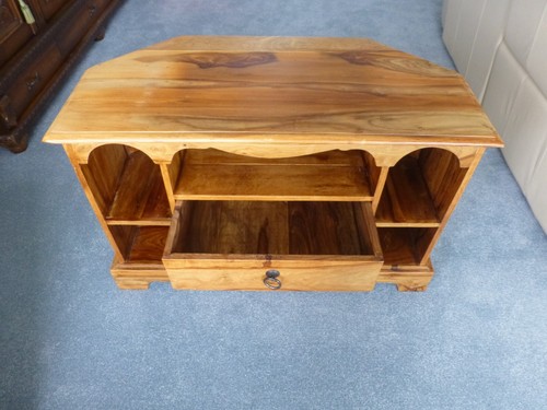TV Stand unit - decorative & stylish wooden cabinet - Picture 3 of 7