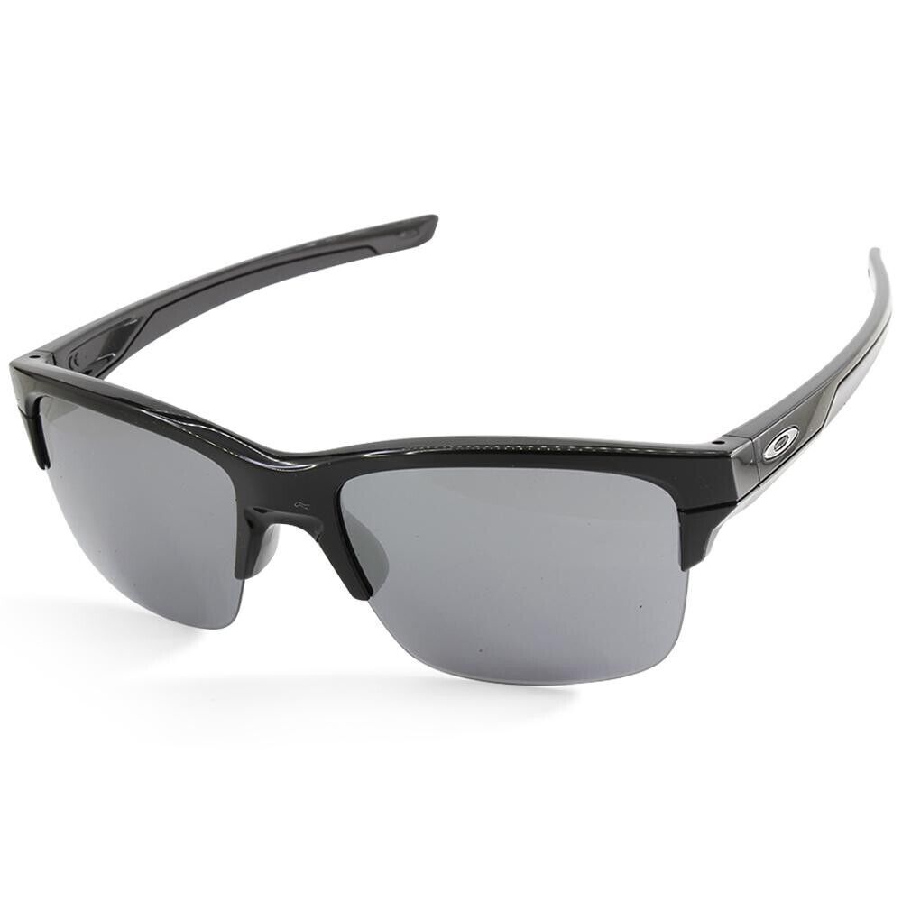  Oakley Sunglasses Black Frame, Black Iridium Polarized Lenses,  60MM : Oakley: Clothing, Shoes & Jewelry