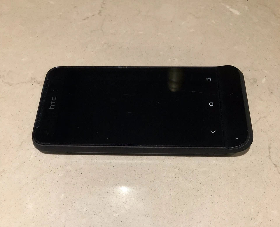 Htc One V Sold As Spares - Image 4 of 4