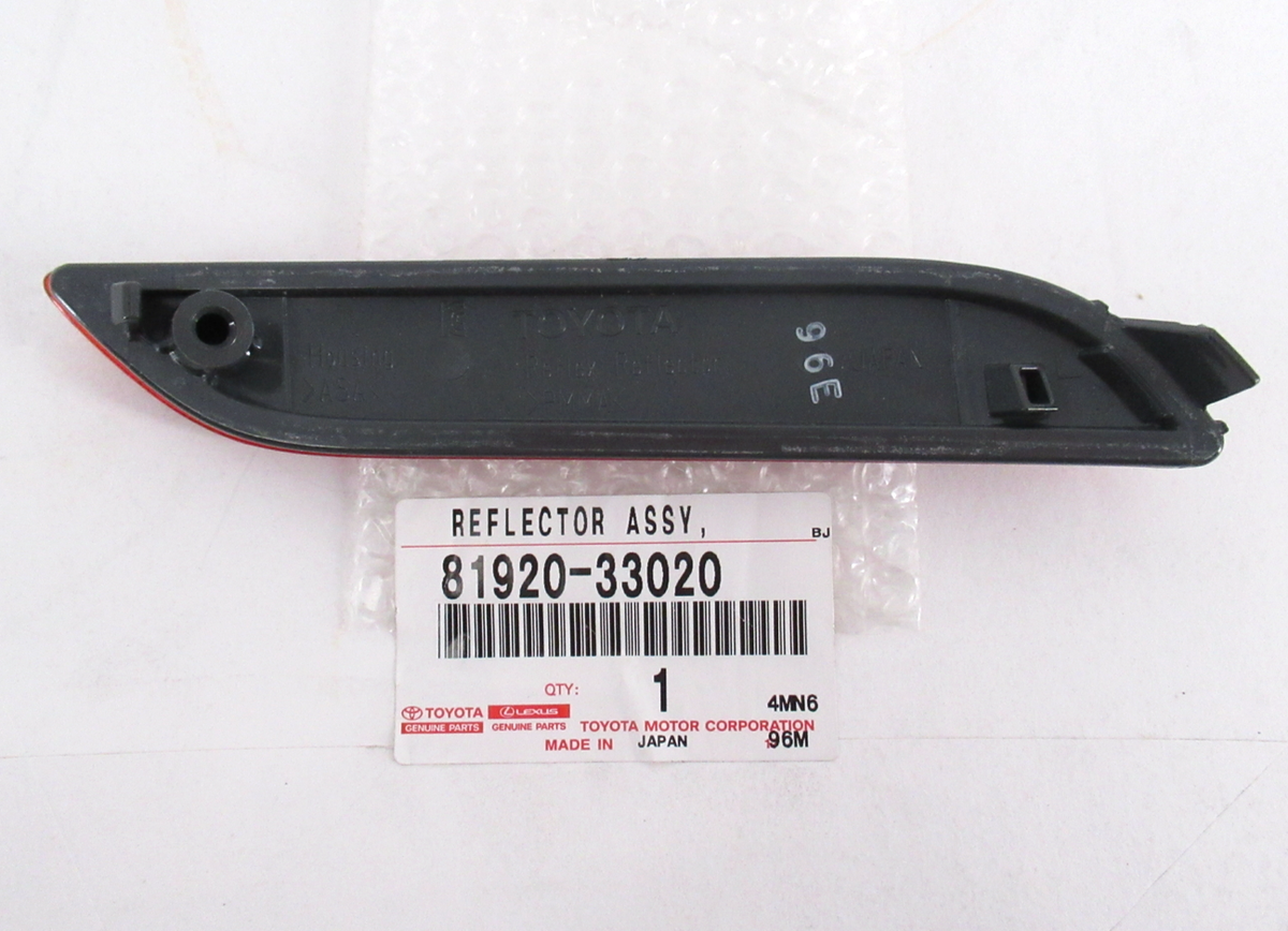 Genuine OEM Toyota 81920-33020 Left Reflector Panel 2018-2019