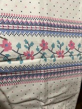 26-6-24 FLANNEL FABRIC-1 YD 22" X 46" WHITE, TEAL, NAVY, PINK HEART FLOWERS