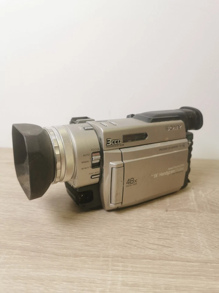 SONY DCR-TRV900 CAMESCOPE Mini Cassettes DV + LECTEUR Enregistreur GV-D1000E N44 - Photo 2/4