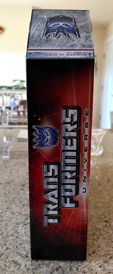 Transformers Universe 25 Years SDCC 2009 Exclusive Soundwave  New Factory Sealed - Image 4 of 4