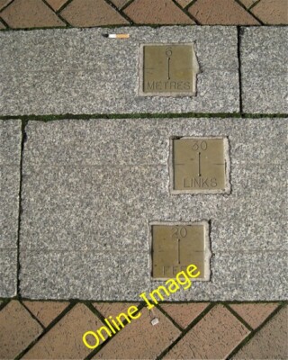 Photo 6x4 Approximately equal linear measures, Victoria Square, B2 Lee Ba c2012