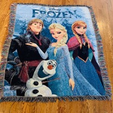 Walt Disney Frozen throw blanket Anna Elsa Olaf Kristoff 53X49 rug bed decor