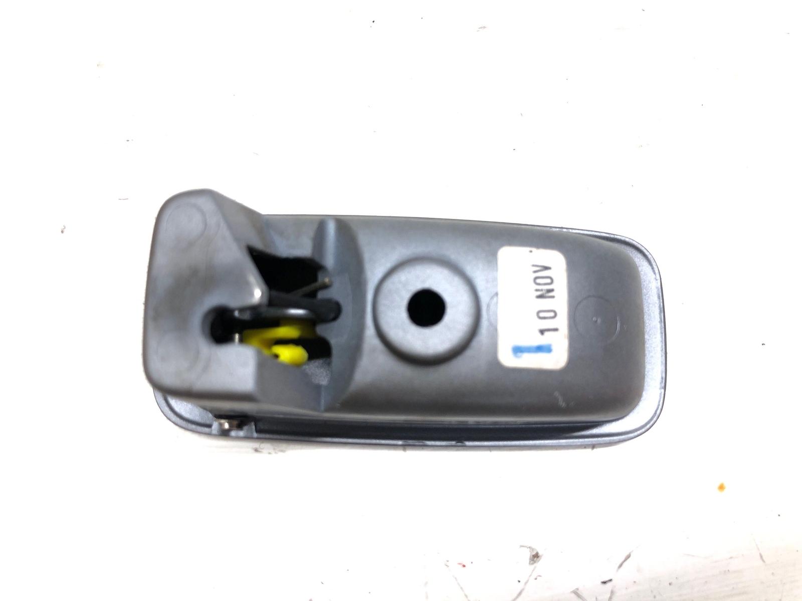 2017-2020 FERRARI GTC4LUSSO (B) REAR SEAT RELEASE HANDLE 88343000 OEM