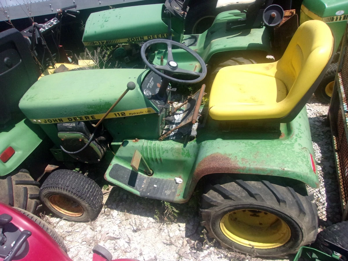 JOHN DEERE 112 HYDRALIC LIFT LAWN MOWER RUNS INCLUDES DECK ROUGH NEEDS RESTORED