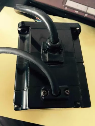 Servomotor 1 pieza Yaskawa SGMP-02V314T SGMP02V314T nuevo en caja envío rápido - Imagen 2 de 2
