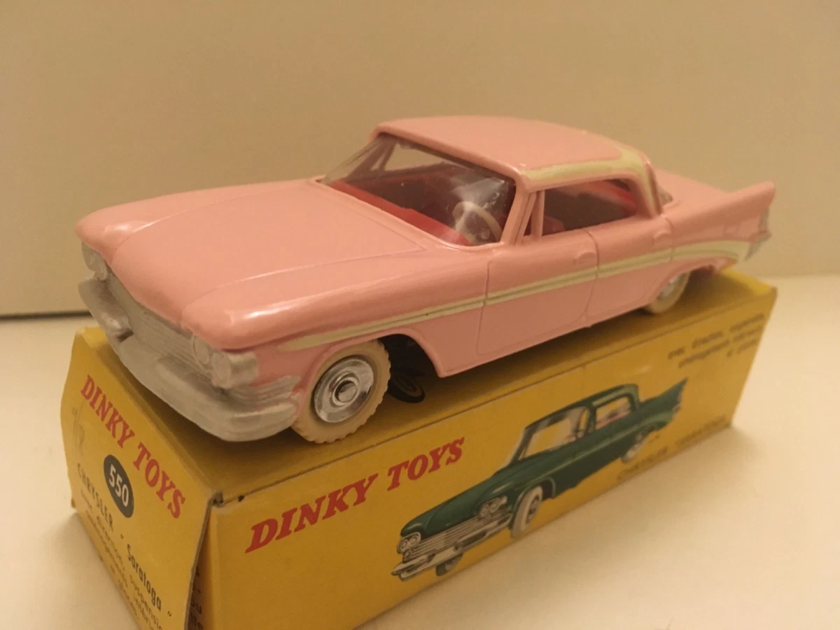 Dinky Toys n°39E voiture berline Chrysler Royal (1946-50). 1/43