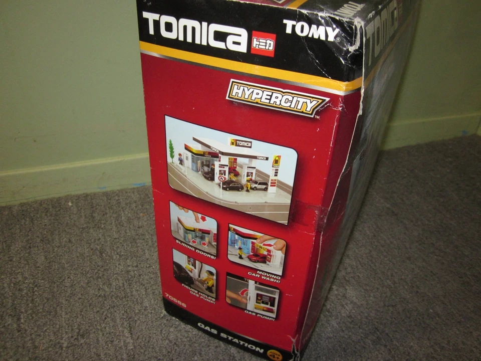 Gasolinera TOMY TOMICA Hypercity 70556 SUBARU Legacy B4 lavado de autos y tienda Foto 3 de 4