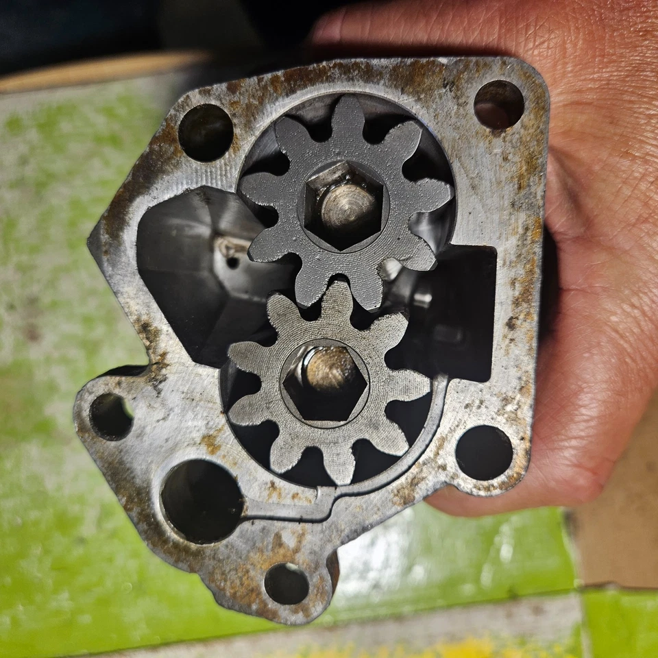 OEM 1968-76 Cadillac Deville 472/500 Motor Bomba de aceite Carcasa Filtro de aceite Adaptador Foto 3 de 4