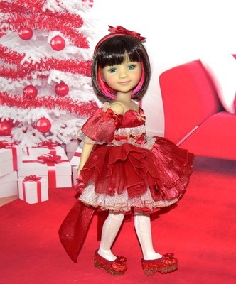 Ruby Red Fashion Friends Bella 2020 Christmas LTD Edition Puppe 36cms