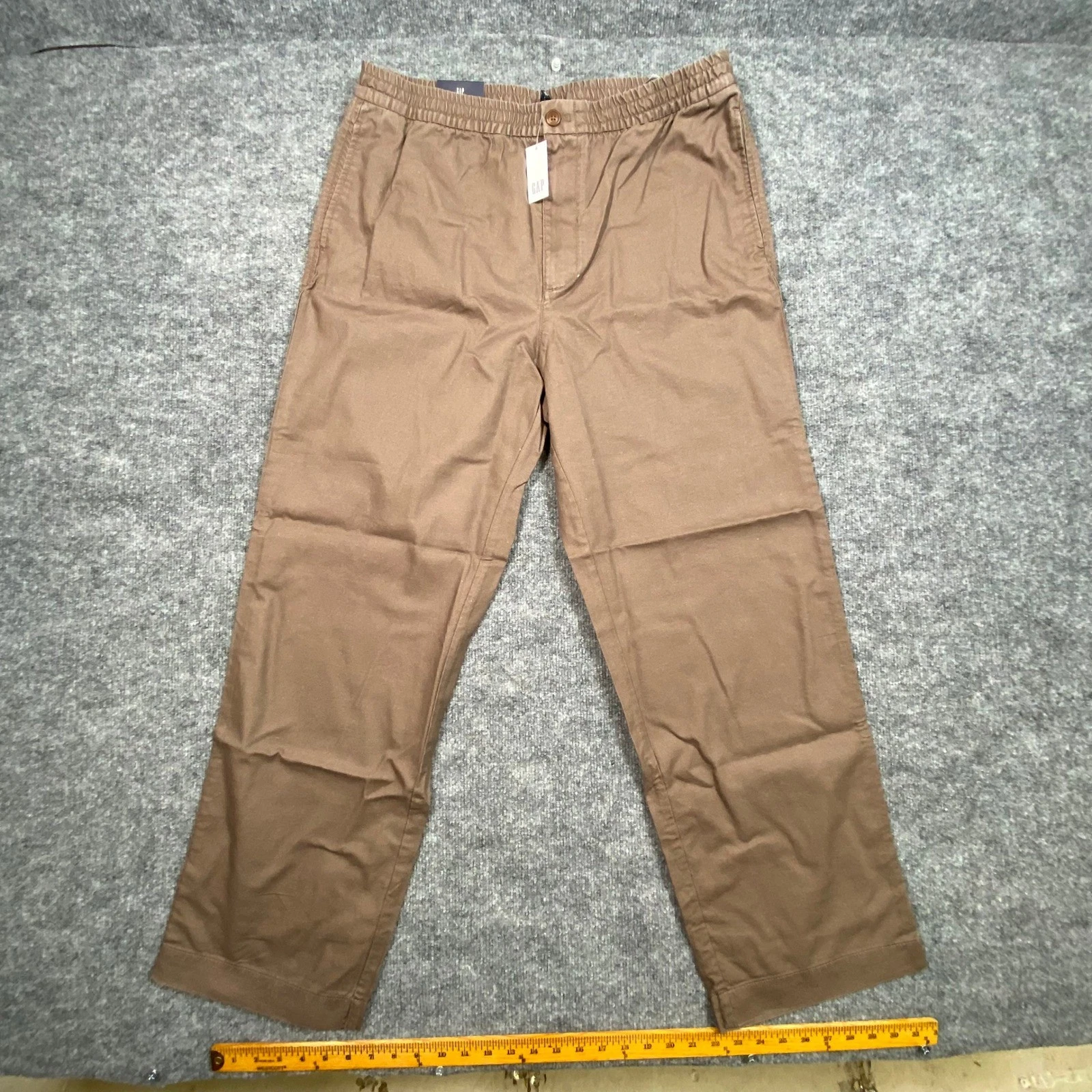 Gap Mens Lightweight Easy Relaxed Taper Pants Brown Cotton Linen Size L NEW
Opens in a new window or