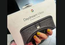 Image of Google Daydream View VR Headset - Boxed - With Remote - Excellent Condition