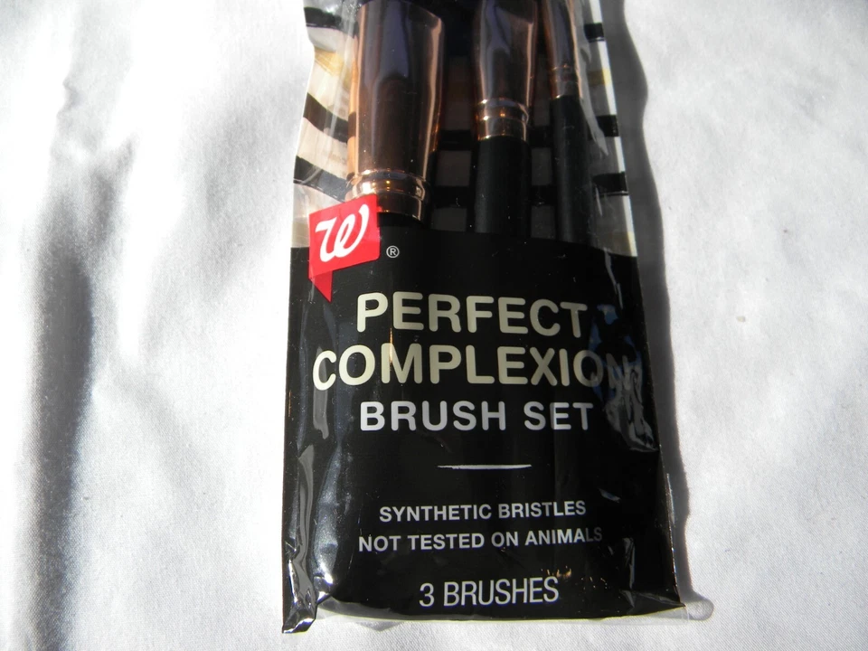 Juego de brochas de maquillaje Perfect Complexion polvo-base-corrector, nuevo Foto 2 de 4