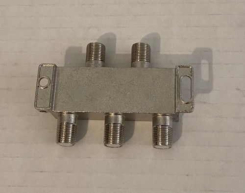 Philips Digital 4 Way Signal Splitter 5-2500Mhz - Picture 2 of 4