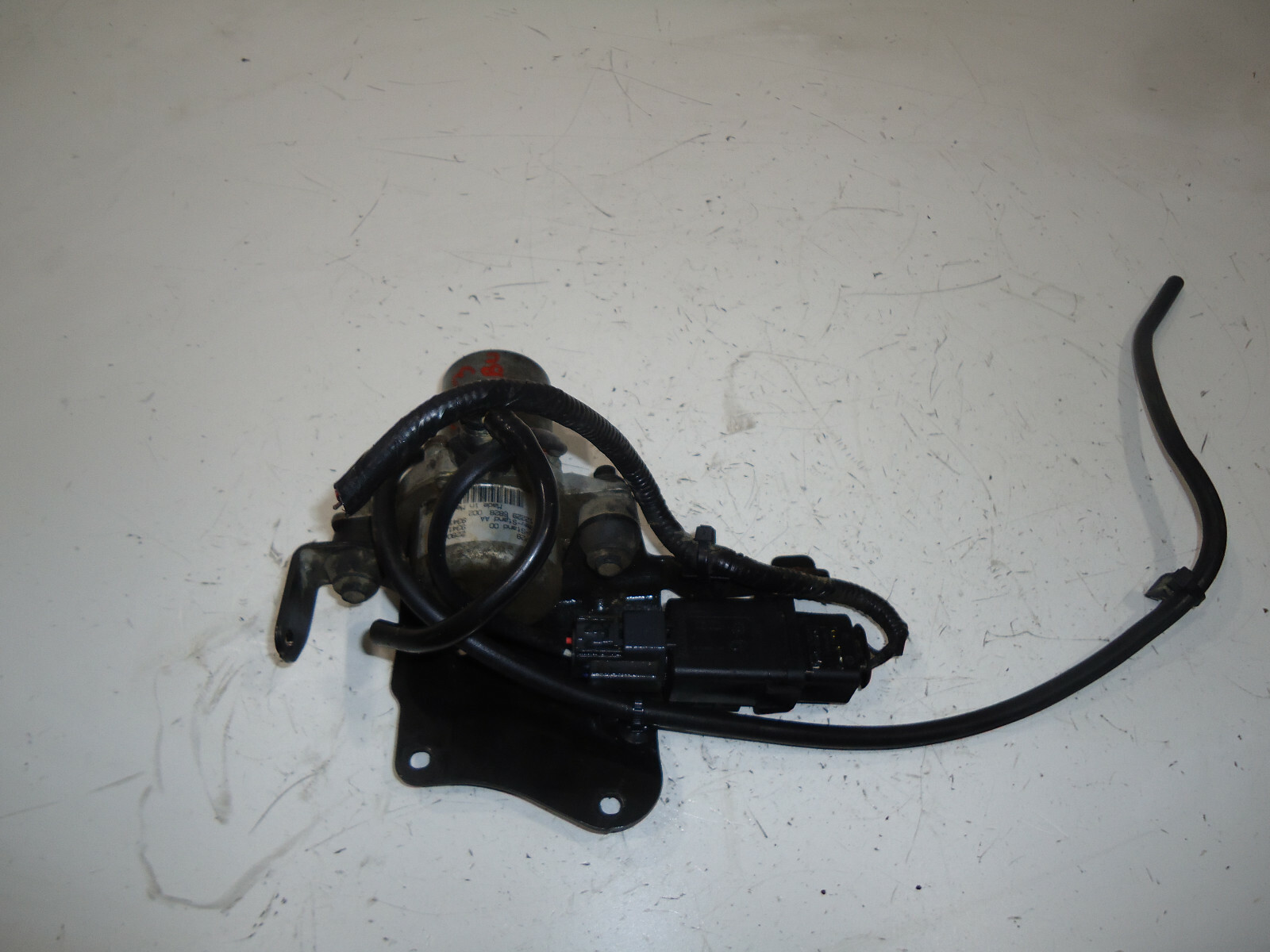 2013 CHEVY MALIBU 2.4L HYBRID A/T POWER BRAKE BOOSTER VACUUM PUMP