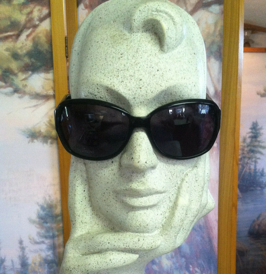 Gafas de sol Valentino 60 mm de plástico negro 5745/S con ribete plateado ancho Foto 2 de 4