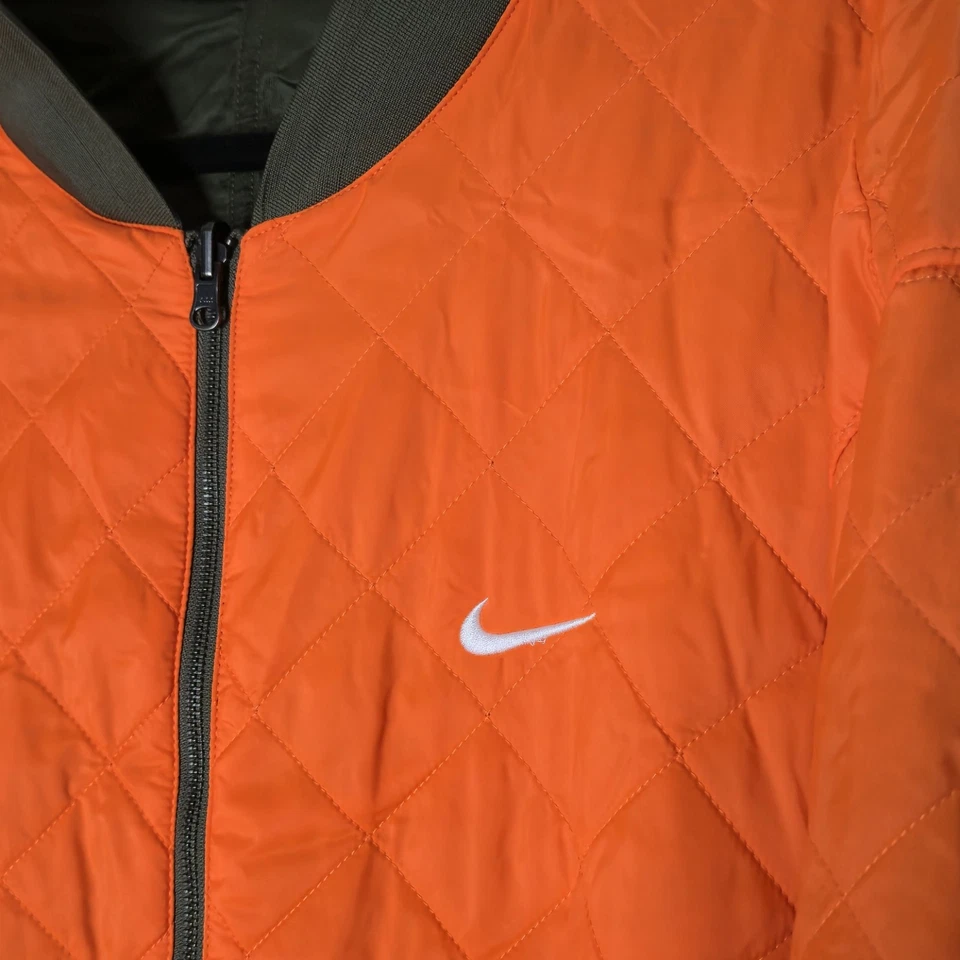 Jaqueta bombardeiro Nike Varsity feminina reversível DV7876 222 3X rara - Imagem 2 de 4