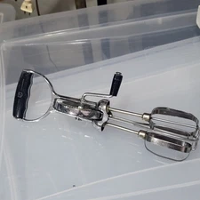 Vintage The Turner and Seymour MFG. Co Hand Mixer Superwhirl Black