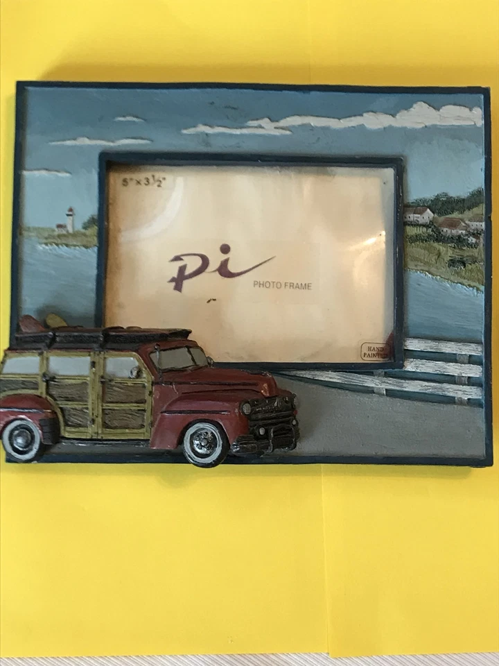 Marco de fotos pintado a mano de 3 artículos bomba de gas de 5”x3 1/2” y automático con tablas de surf Foto 2 de 4