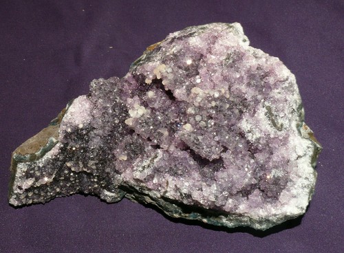 Farbintensive Amethyst-Stufe, Heilstein 811,5g 127x125x60mm - Bild 6 von 11