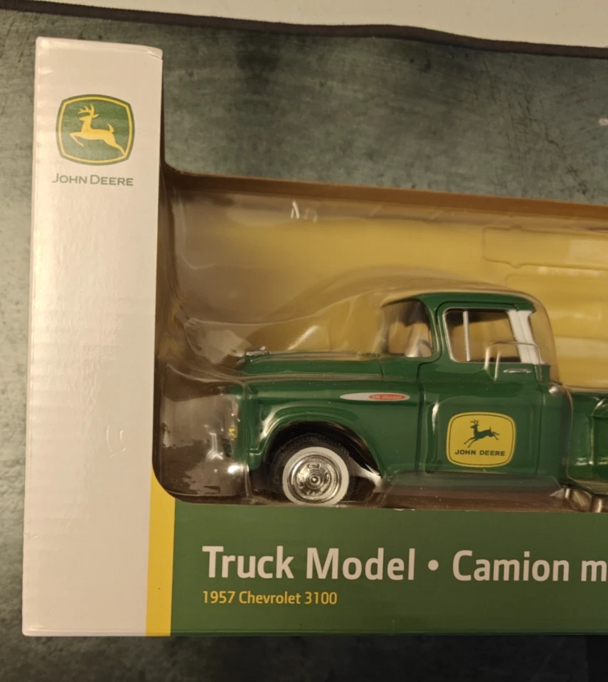 SPECAST LP70017 1957 JOHN DEERE CHEVY 3100 STEPSIDE PICKUP 1:25 SCALE DIECAST - Image 2 of 4