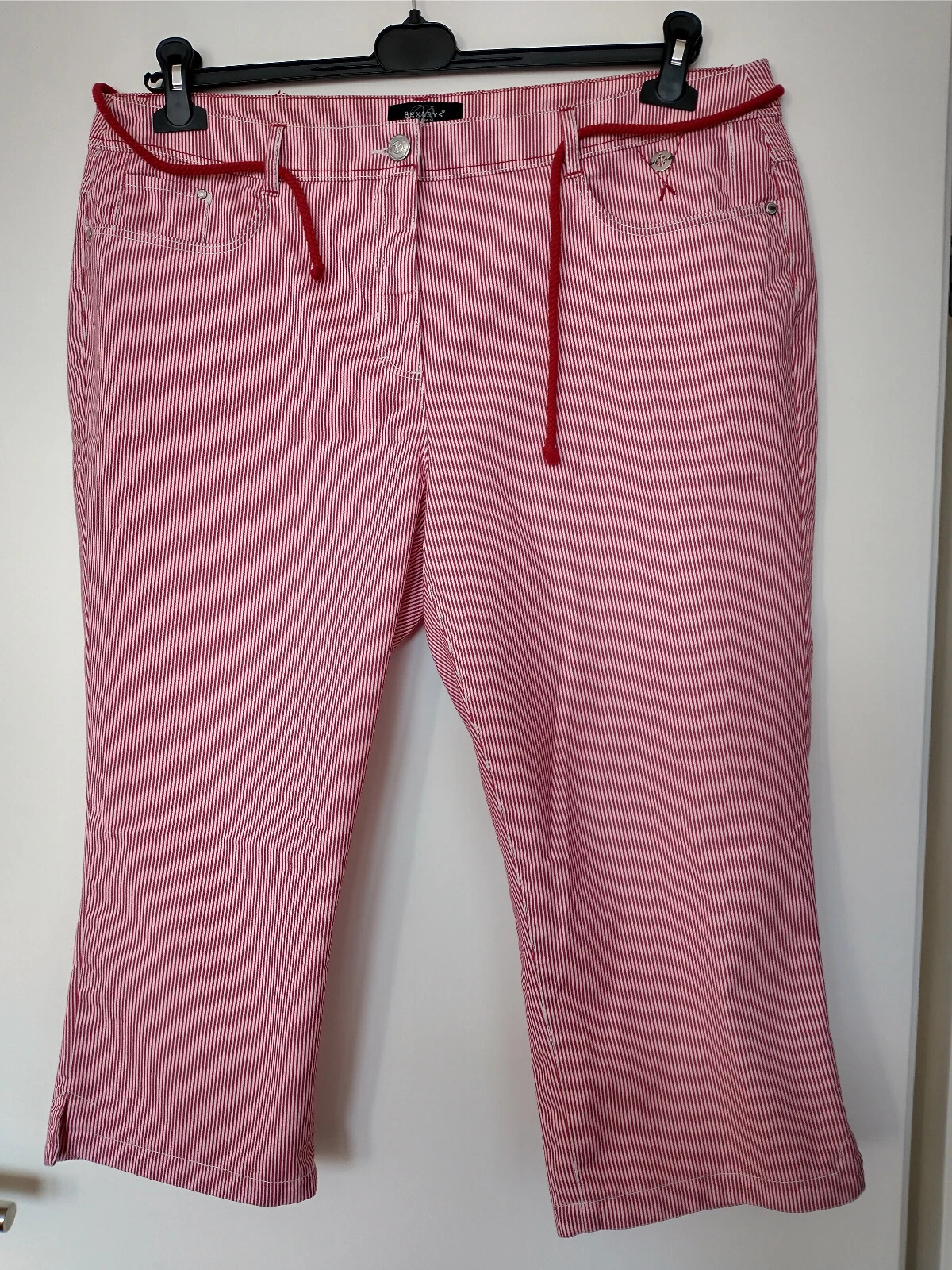 Women's pants Capri red-white striped size 46 new!