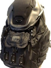 OAKLEY KITCHEN SINK BACKPACK 34L Stealth Black Tactical Field Gear Trail Bag