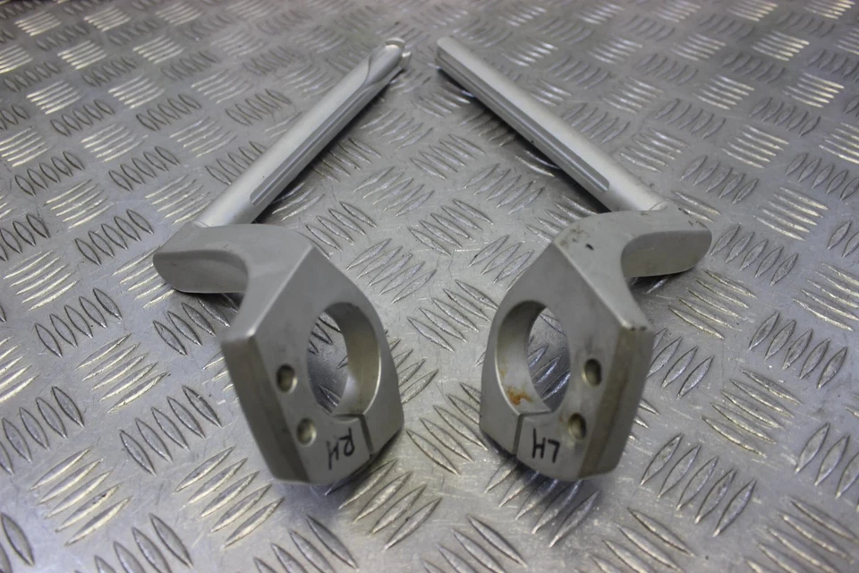 Manillar izquierdo derecho recto Triumph Sprint ST 1050 2004 a 2007 B140 Foto 4 de 4