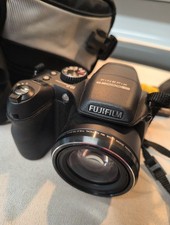 Fuji Finepix S2000 HD Black 10MP 15x Zoom Dig...