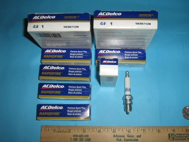 6 NEW OLD STOCK AC DELCO RAPID FIRE SINGLE PLATINUM SPARK PLUGS, P# 19307139, #1